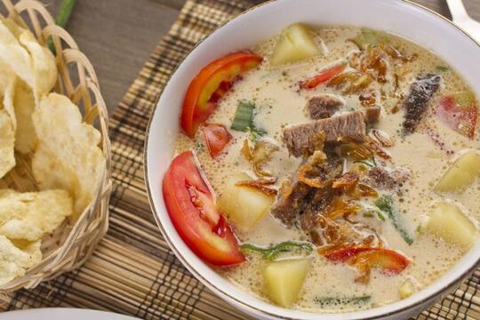 Ide Soto khas Indonesia Buat Makan Siang Minggu Depan