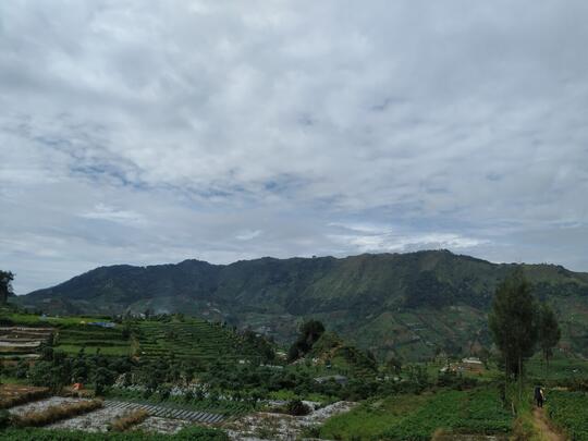 KALAH TENAR di MEDSOS daripada Gunung Prau ! CATPER Gunung Pakuwaja via Parikresit
