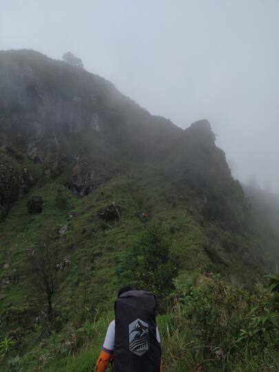 KALAH TENAR di MEDSOS daripada Gunung Prau ! CATPER Gunung Pakuwaja via Parikresit