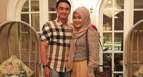 Zumi Zola Resmi Cerai dari Sherrin Tharia