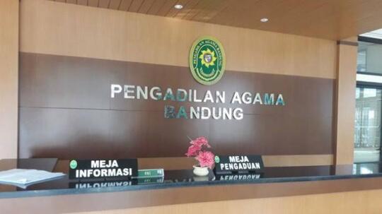 Viral, Masa Pandemi Banyak Orang Ngantri Cerai Di Pengadilan Bandung