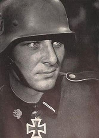 Fritz Cristen : Membunuh Ratusan Tentara Sekutu Dan Menghancurkan 13 Tank Sendirian