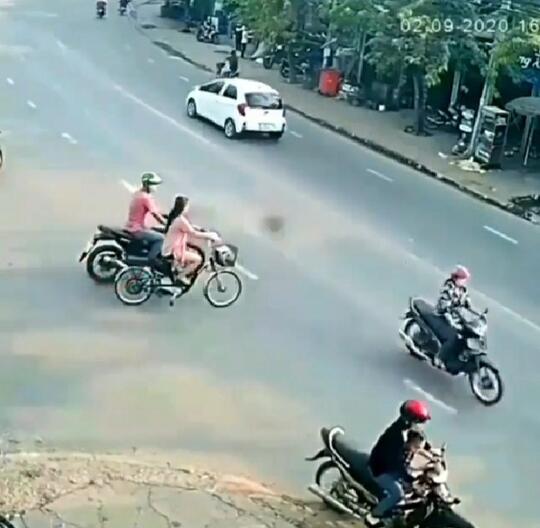Sok Jago! Aksi Jambret di Jalanan Ramai Bikin Geregetan, Pelaku Panen Gebukan