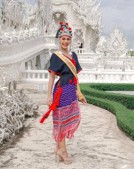 Cantik Dan Anggun, Ini Pesona Gadis Thailand Kenakan Traditional Costume