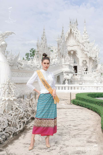 Cantik Dan Anggun, Ini Pesona Gadis Thailand Kenakan Traditional Costume