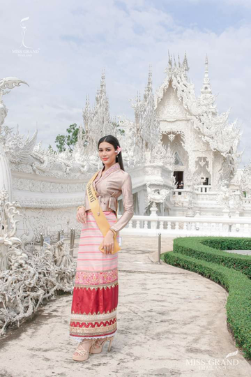 Cantik Dan Anggun, Ini Pesona Gadis Thailand Kenakan Traditional Costume