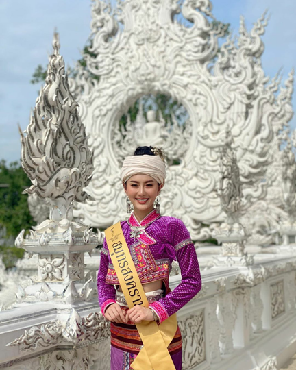 Cantik Dan Anggun, Ini Pesona Gadis Thailand Kenakan Traditional Costume