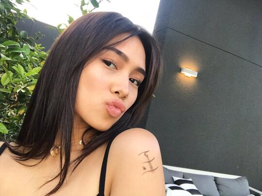 Fakta Menarik Seputar NIKI Zefanya dan Masterpiece-nya, Cekidot!