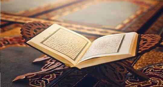 Mendengarkan Rekaman Al-Quran Apakah Dapat Pahala.?