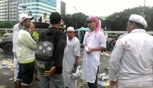 Cari Aktor Intelektual Penusuk Syekh Ali Jaber, FPI: Ini Sudah Perang