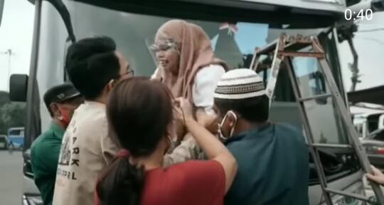 Viral Kekeyi Phobia Ketinggian, Menangis Kejer Takut Mati dan Tinggalkan Ibunya!