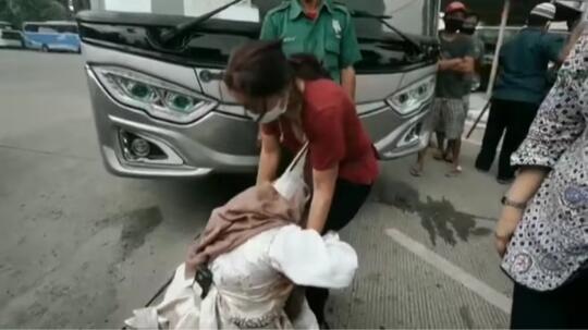 Viral Kekeyi Phobia Ketinggian, Menangis Kejer Takut Mati dan Tinggalkan Ibunya!