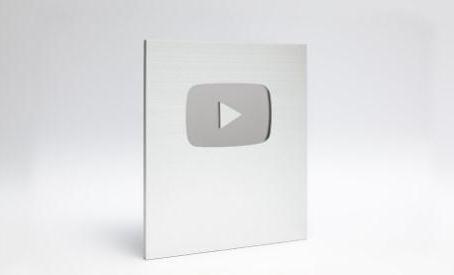 Macam-macam Youtube Play Button. Nomor 5 Paling Langka!