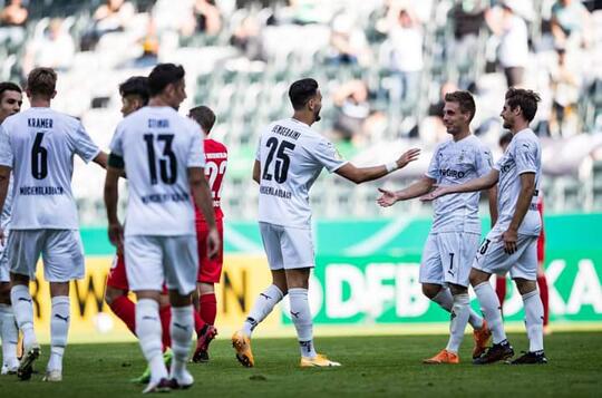 PREDIKSI BORUSSIA DORTMUND VS BORUSSIA M'GLADBACH