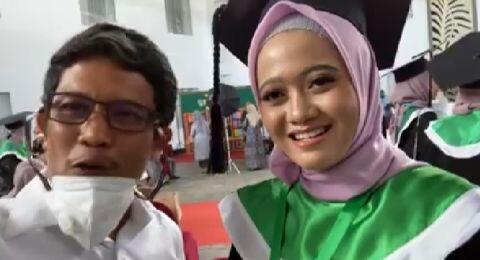 Kenakan Hijab, Ayu Mahasiswi Kedokteran Pertama UMI yang Beragama Hindu