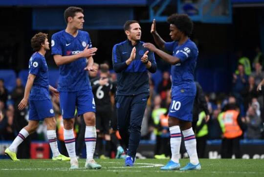 Kalah 0-2 akibat Bek dan kiper Chelsea terlalu pecicilan, tidak sadar siapa Liverpool