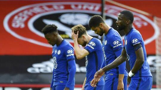 Kalah 0-2 akibat Bek dan kiper Chelsea terlalu pecicilan, tidak sadar siapa Liverpool
