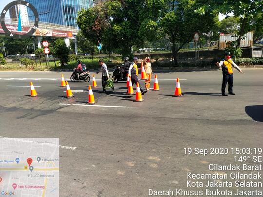 Sepeda Motor Nyungsep Di Cilandak, Jalan Gelombang Langsung Di Tata Ulang