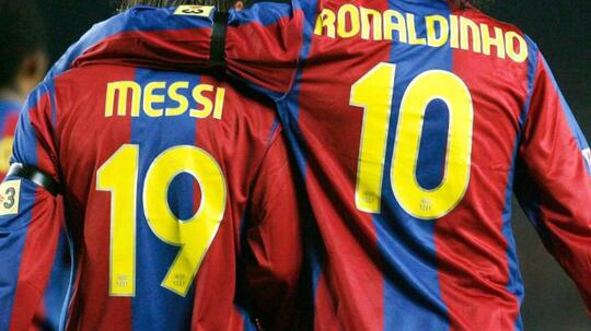 Ronaldinho Sebutkan 3 Pemain Yang Lebih Baik dari Messi, Tidak Ada Nama Ronaldo