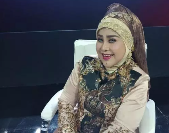 Elvy Sukaesih Dikabarkan Meninggal Karena Covid 19, Simak Penjelasannya!