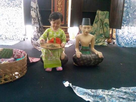 Cute Abis! Gamis Batik si Kecil Makin Hits