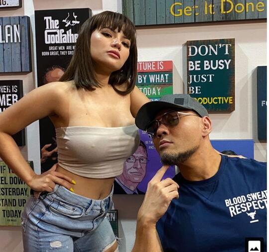 DJ Cantik Podcast Tanpa Bra, Bikin Om Deddy Corbuzier Ngacai Gan!