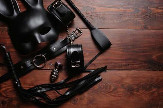 BDSM (Bondage, Discipline, Dominance dan Submission, Sadism dan Masochism)
