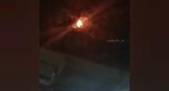 Heboh Penampakan Api Terbang Tertangkap Kamera! Benarkah Itu Banaspati Legendaris?