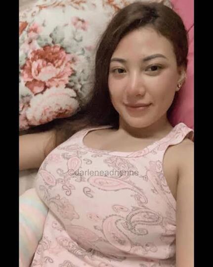 Selebgram Asal Malaysia Darlene Adrienne, Pakai Jilbab Tapi Kok Bajunya Kaos Buntung