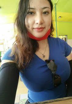 Selebgram Asal Malaysia Darlene Adrienne, Pakai Jilbab Tapi Kok Bajunya Kaos Buntung
