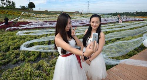 Unik bin Aneh, 15 Foto Gaun Pengantin Ini Bikin Geleng-Geleng Kepala