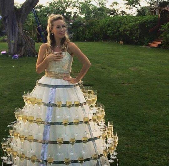 Unik bin Aneh, 15 Foto Gaun Pengantin Ini Bikin Geleng-Geleng Kepala