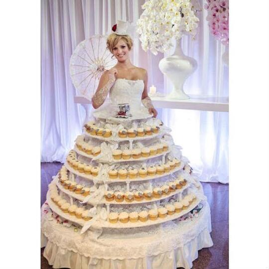 Unik bin Aneh, 15 Foto Gaun Pengantin Ini Bikin Geleng-Geleng Kepala