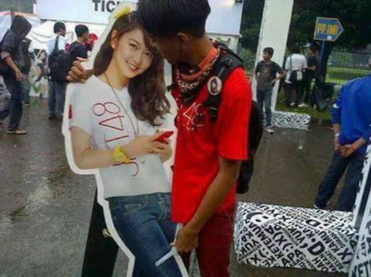 7 Kelakuan Fans JKT48 Yang Bikin Orang Awam Geleng-Geleng Kepala, No. 7 Paling Parah