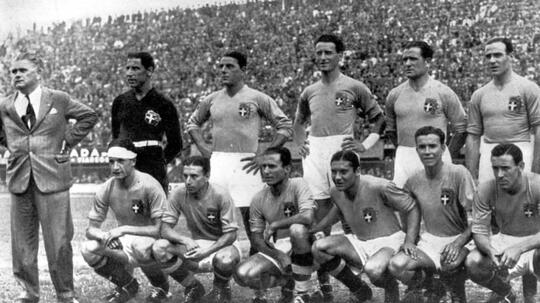 Ketika Politik Bersentuhan dengan Sepakbola (Bagian II)