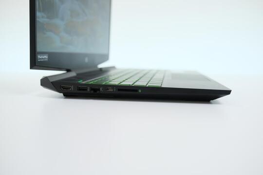 Review HP Pavilion Gaming 15-DK1064TX (Intel Core i5-10300H + Nvidia RTX 2060 Max-Q)