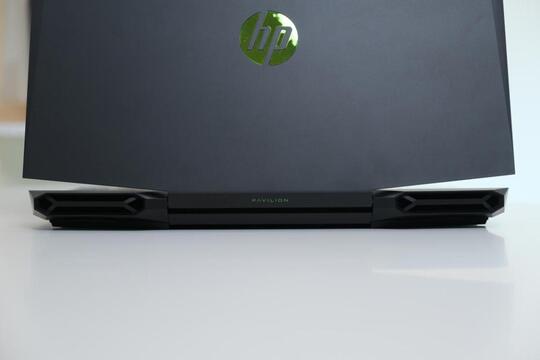 Review HP Pavilion Gaming 15-DK1064TX (Intel Core i5-10300H + Nvidia RTX 2060 Max-Q)