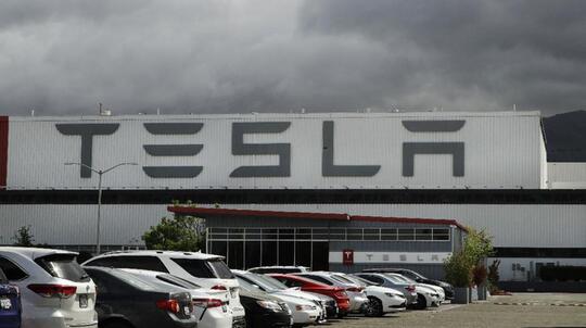 Gokil! Tesla Elon Musk Bakal Bangun Pabrik di Batang Jateng