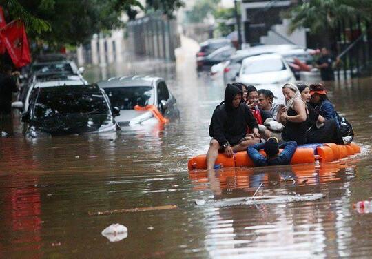 Antisipasi Banjir, Pemprov DKI Siagakan 280 Perahu Karet
