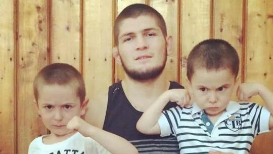Khabib Nurmagomedov Seorang Petarung yang Istrinya Tidak Ingin diketahui Orang Lain