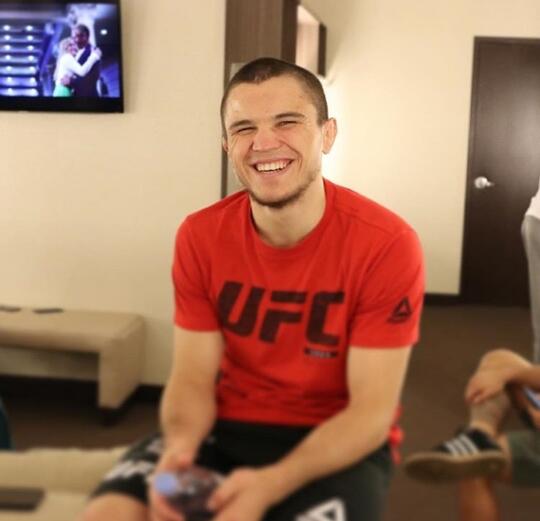 Khabib Nurmagomedov Seorang Petarung yang Istrinya Tidak Ingin diketahui Orang Lain