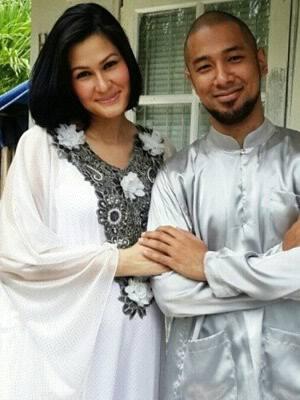 5 Pasangan Selebriti Beda Agama Paling Harmonis, Nomor 5 Menakjubkan Sekali