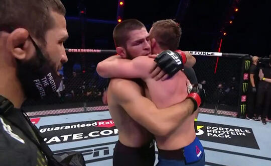 Khabib Nurmagomedov Pensiun: Aku Sudah Berjanji dengan Ibuku