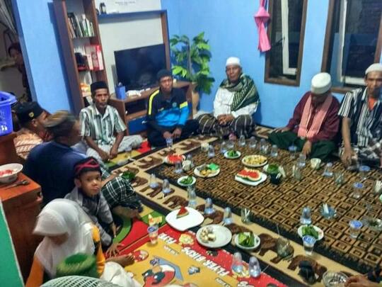 Bukan Hanya Bayi Manusia, Tapi Bayi Sapi Pun Ada Ritual Selapanan Loh