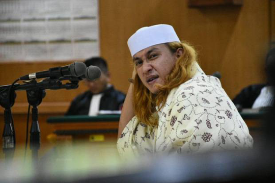 Kembali Jadi Tersangka, Habib Bahar Robek Surat Dari Polda Jabar