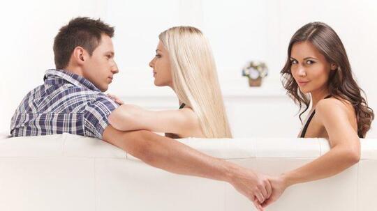 5 Hal yang Bisa Mempertahankan Keluarga Dari Pelakor dan Pebinor