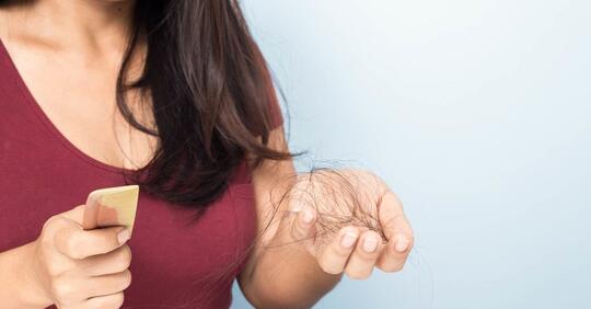 5 Makanan Yang Nyatanya Bisa Menjadi Penyebab Rambut Rontok