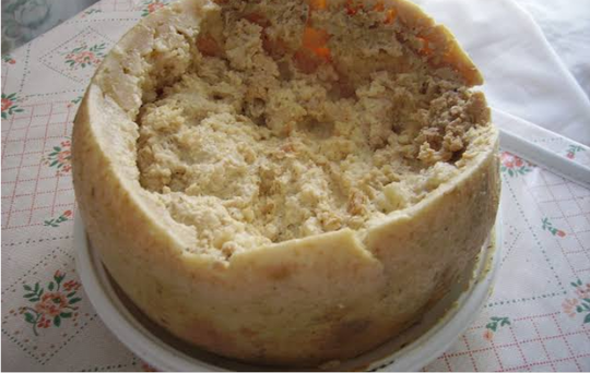 Jangan Baca Saat Makan! Inilah 5 Makanan Paling Tidak Manusiawi!