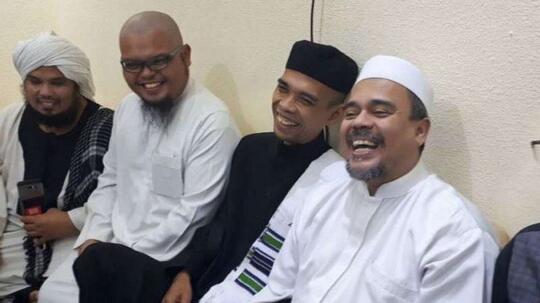 UAS Menangis Habib Rizieq Difitnah: Dia Cucu Nabi