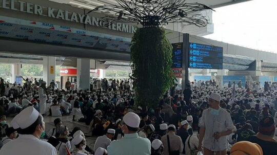 Bandara Soekarno-Hatta Perketat Keamanan, Pagi Ini Rizieq Shibab Tiba di Tanah Air